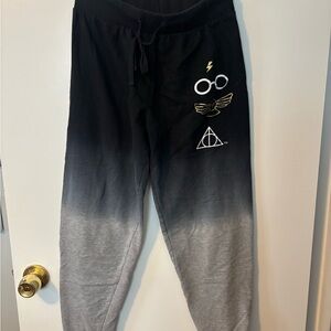 Wizarding World of Harry Potter Brand Black and Gray Joggers Women’s Small